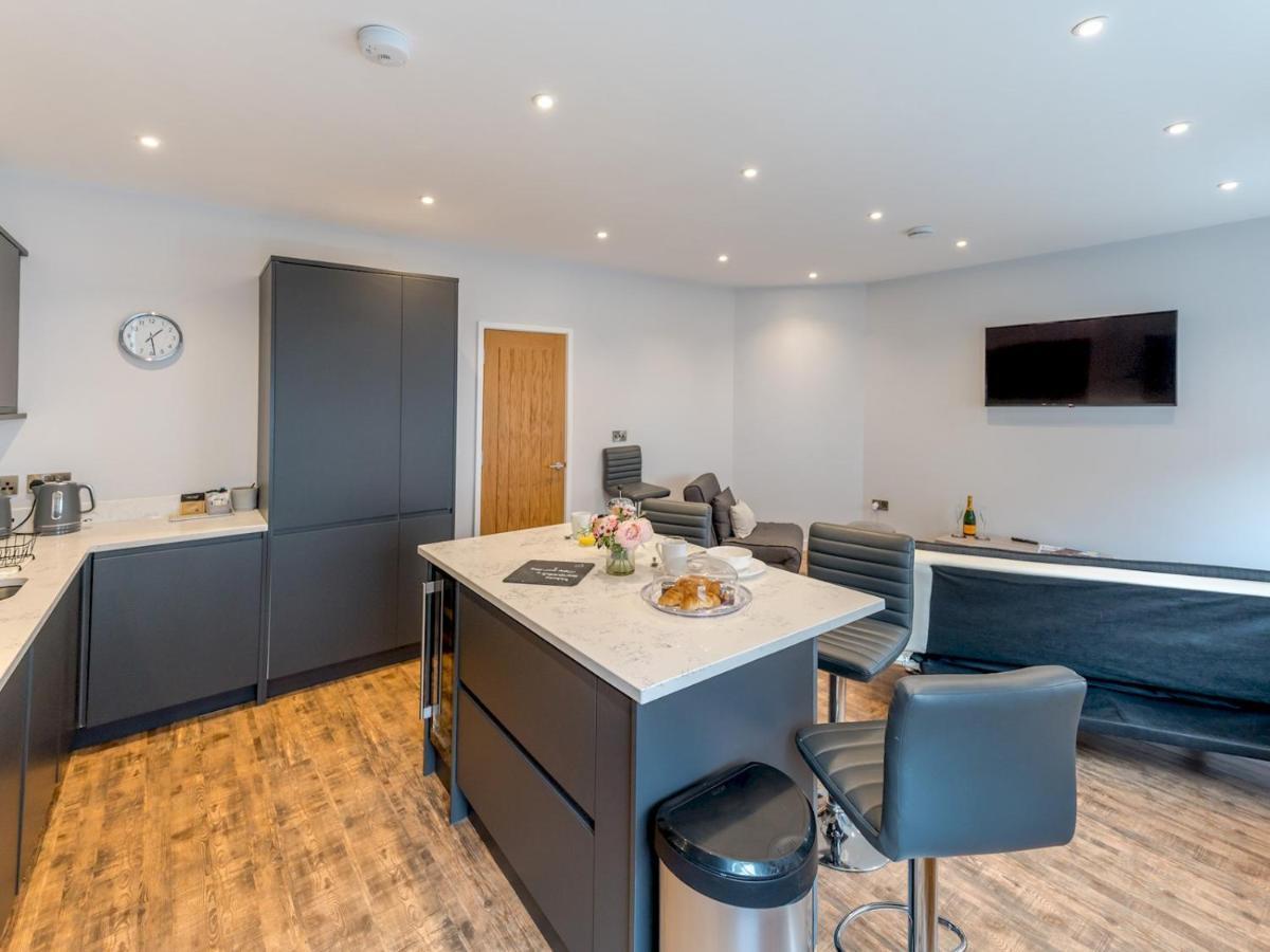 Pass The Keys 5A One Bedroom Modern Town Centre Apartment Shrewsbury Esterno foto
