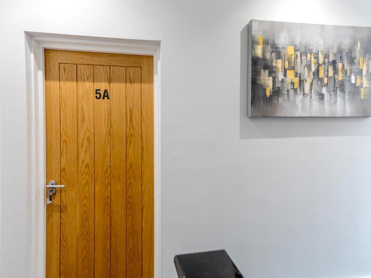 Pass The Keys 5A One Bedroom Modern Town Centre Apartment Shrewsbury Esterno foto